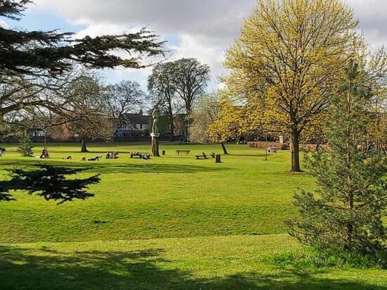Headington, Oxford, An Entire 2bed, Free Wi-fi, Free Parking Appartement