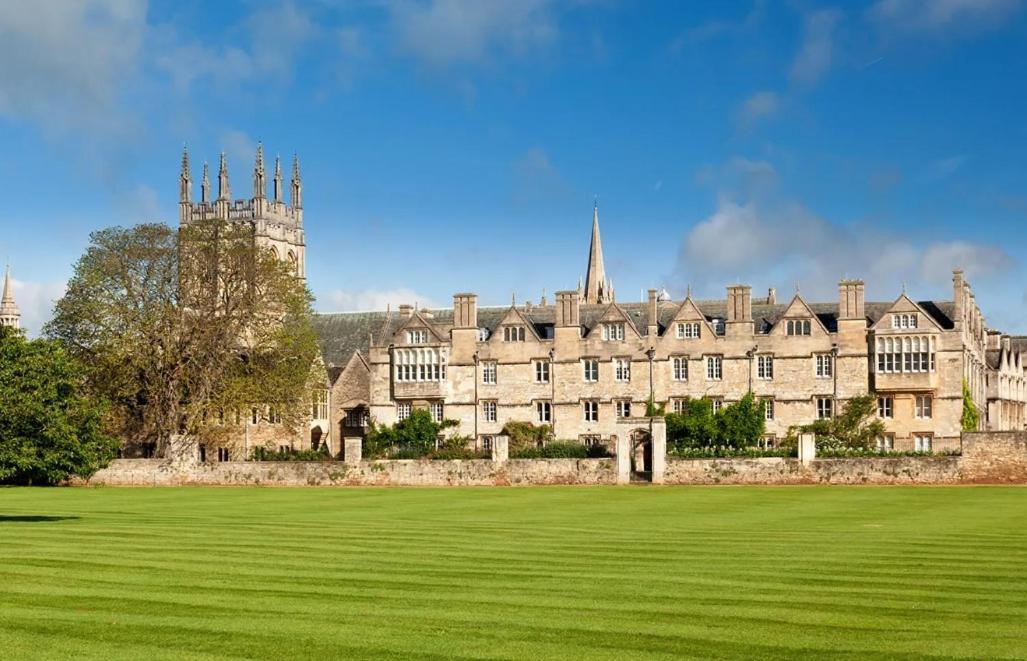 Headington, Oxford, An Entire 2bed, Free Wi-fi, Free Parking